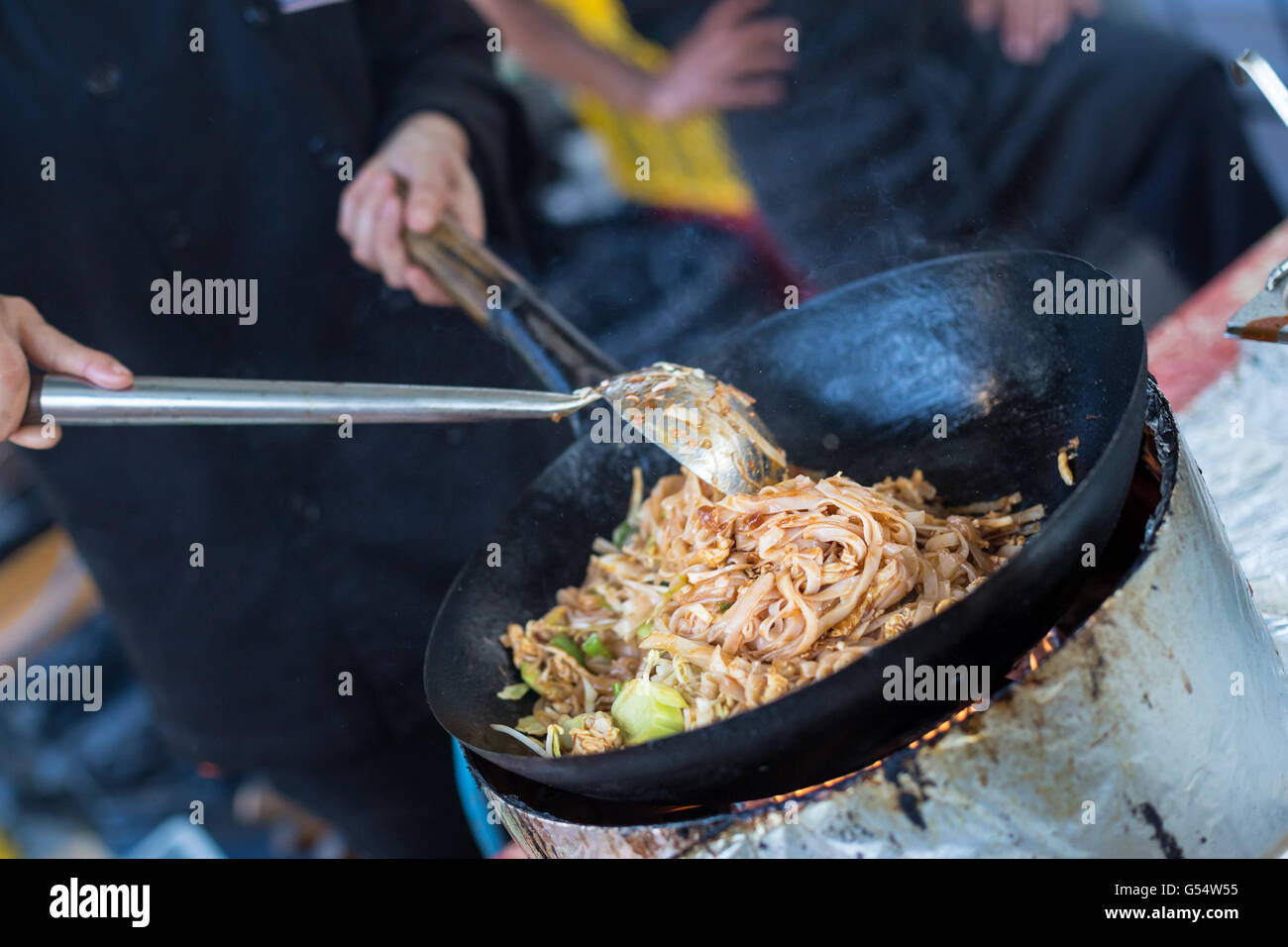 Cheff Kochen auf outdoor-street Food Festival. Stockfoto