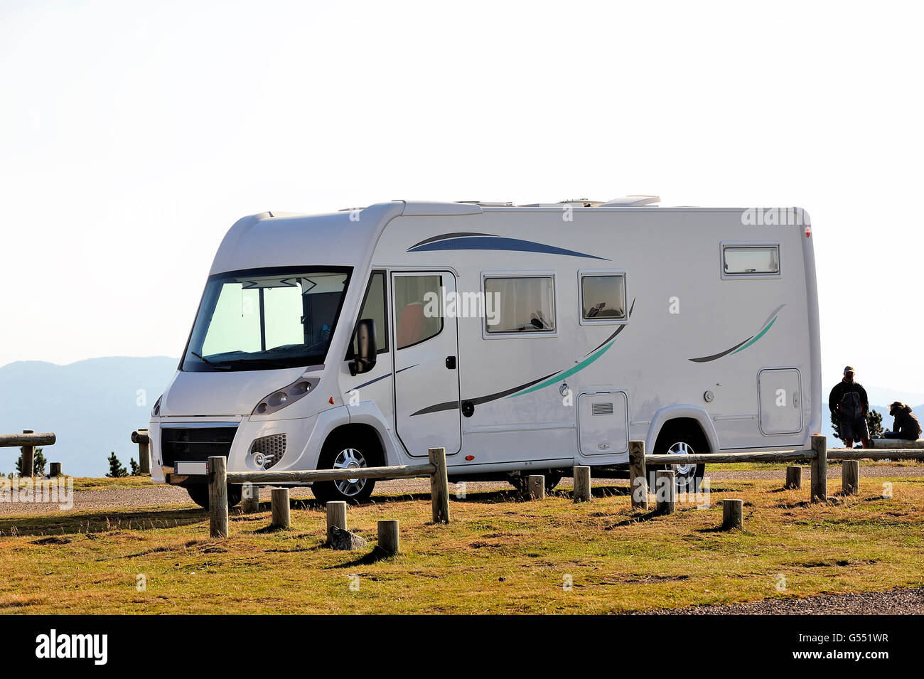 Wohnmobil geparkt auf Berg Aigoual in den Cevennen-Nationalpark Stockfoto