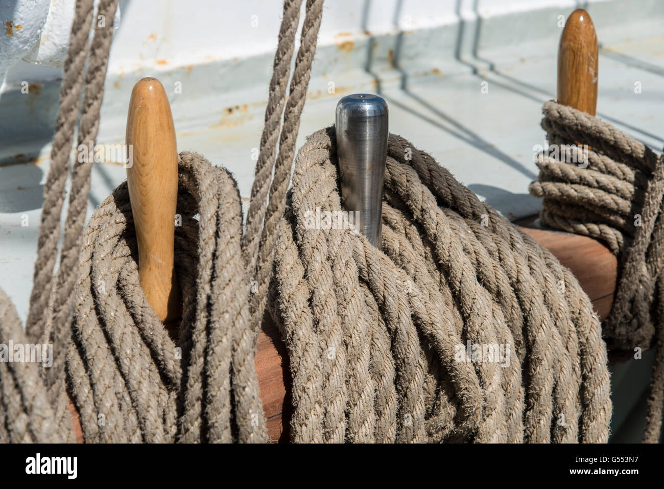 Alte segelyacht der mastyacht Fotos und Bildmaterial in hoher
