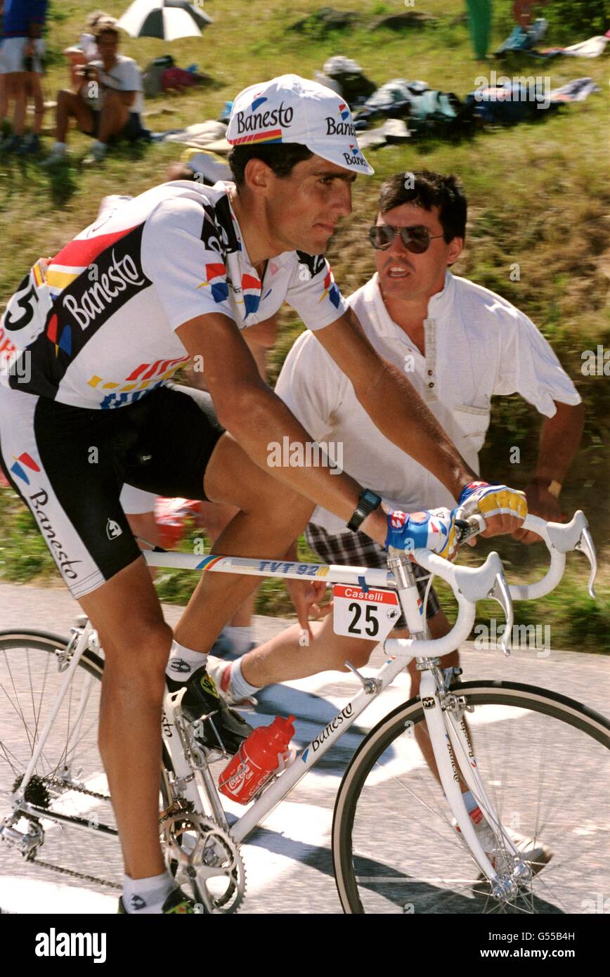 MIGUEL INDURAIN, SPANIEN, FÜR DAS TEAM VON BANESTO. 1990 TOUR DE FRANCE RADFAHREN. ETAPPE 11 L'ALPE-D'HUEZ. Stockfoto
