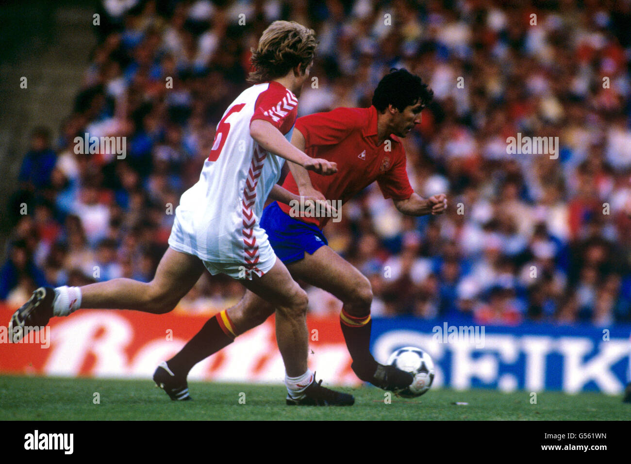 Fußball - European Championships Frankreich 1984 - Semi Final - Dänemark / Spanien - Stade de Gerland, Lyon Stockfoto