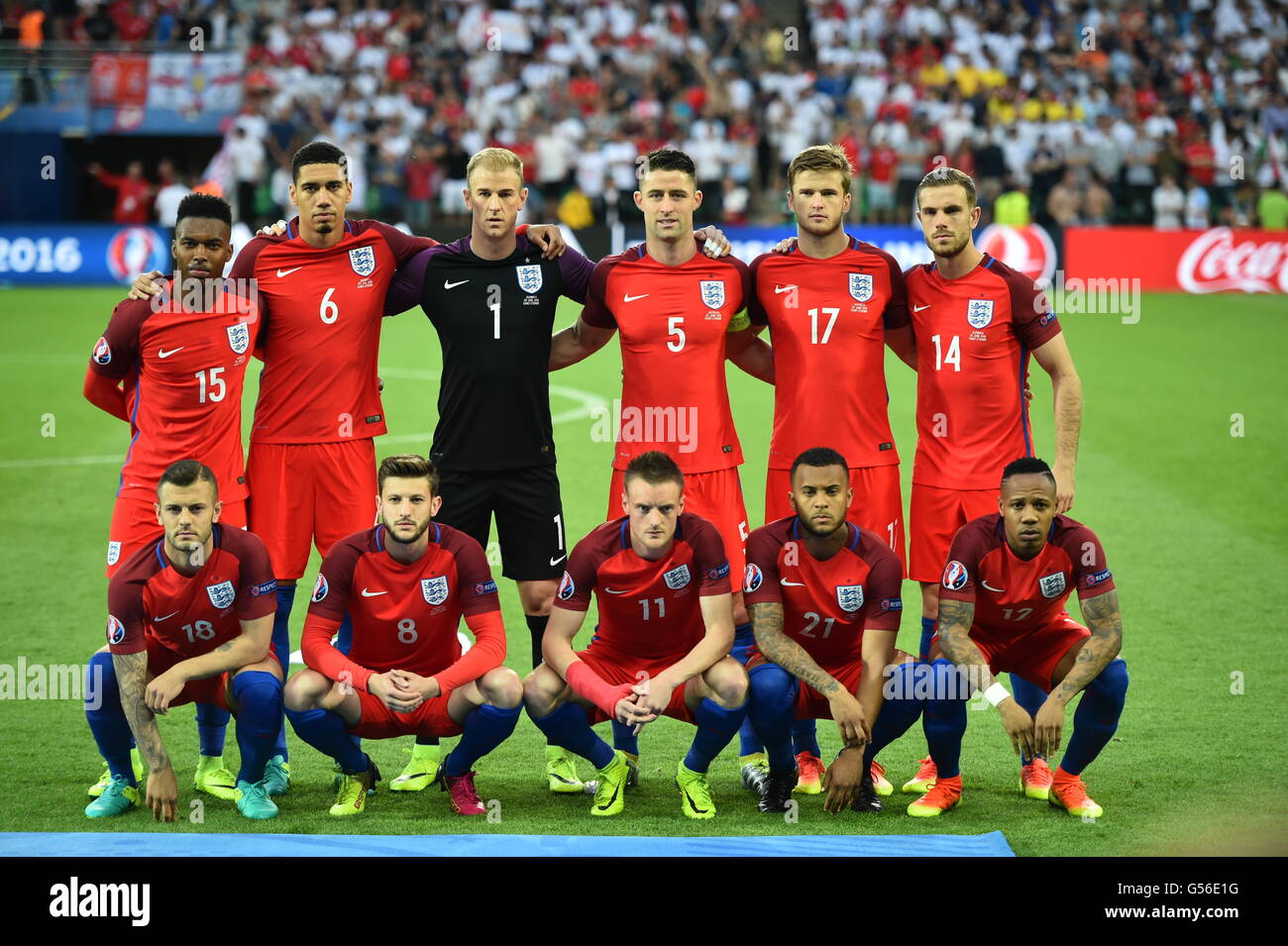 Saint-Etienne, Frankreich. 20. Juni 2016. Vordere Reihe l-r: Jack Wilshere, Adam Lallana, Jamie Vardy, Ryan Bertrand, Nathaniel Clyne, 2. Zeile l-r: Daniel Sturridge, Chris Smalling, Torhüter Joe Hart, Gary Cahill, Eric Dier und Jordan Henderson von England Line-up vor der ersten Runde Gruppe B-zwischen der Slowakei und England Geoffroy Guichard Stadion in Saint-Etienne, Frankreich, 20. Juni 2016 Match. Foto: Uwe Anspach/Dpa/Alamy Live News Stockfoto