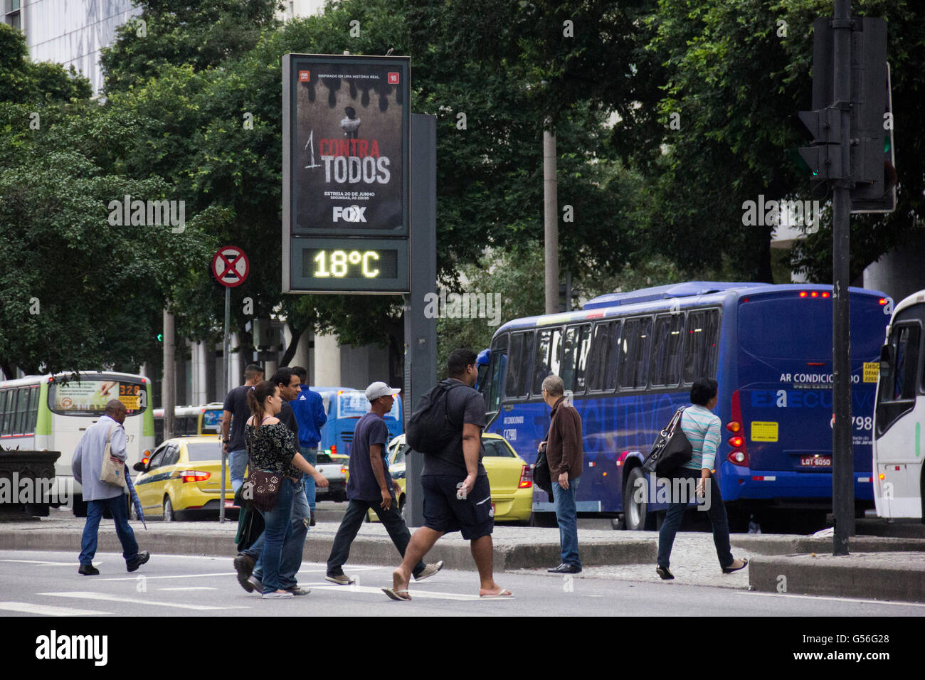 Rio De Janeiro, Brasilien, 20. Juni 2016: am Montag, 20. Juni 2016, in Rio De Janeiro die kälteste Jahreszeit des Jahres, der Winter. Mit dem kalten und regnerischen Wetter, einheimische und Touristen meiden die Strände sind in der Regel sehr beschäftigt in der warmen Jahreszeit des Jahres. Bildnachweis: Luiz Souza/Alamy Live-Nachrichten Stockfoto