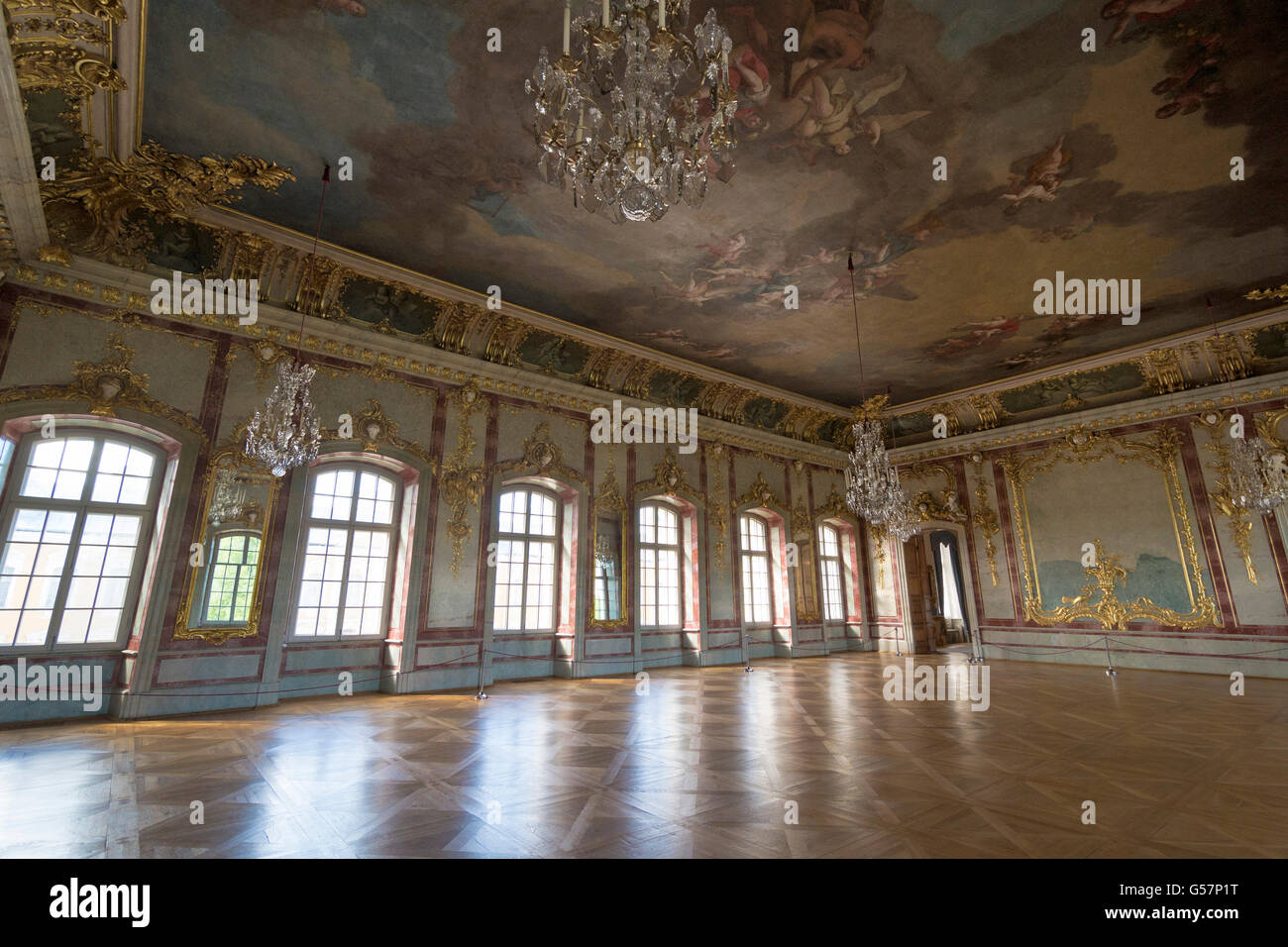 PILSRUNDALE, Lettland - 9. Juni 2016: Innenausstattung von Schloss Rundale, die Gold-Halle. Es ist eines der zwei großen barocke Paläste gebaut Stockfoto