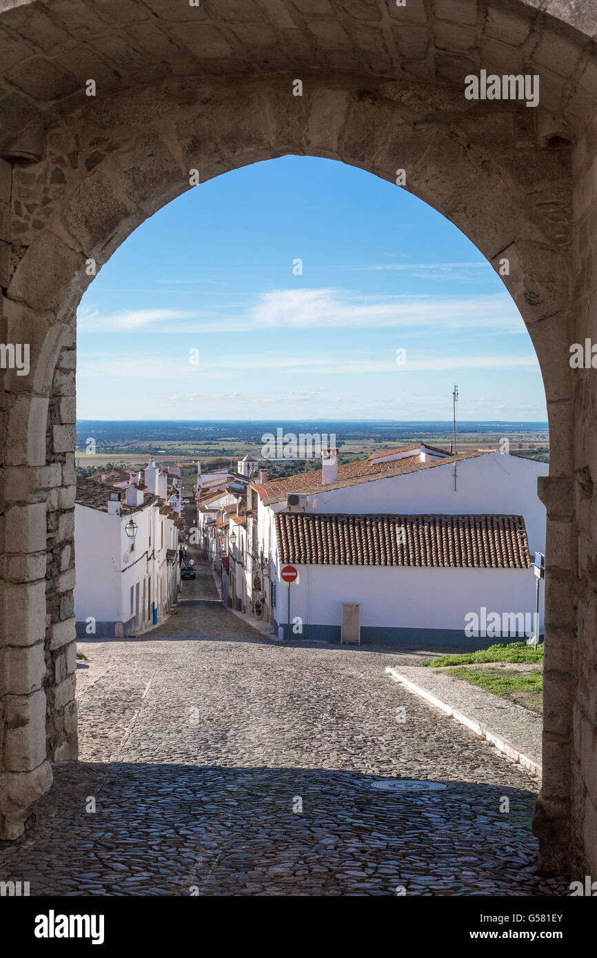 Der Alentejo, Beja, Blick auf Kleinstadt, Algarve, Süd-Portugal, Europa. Stockfoto