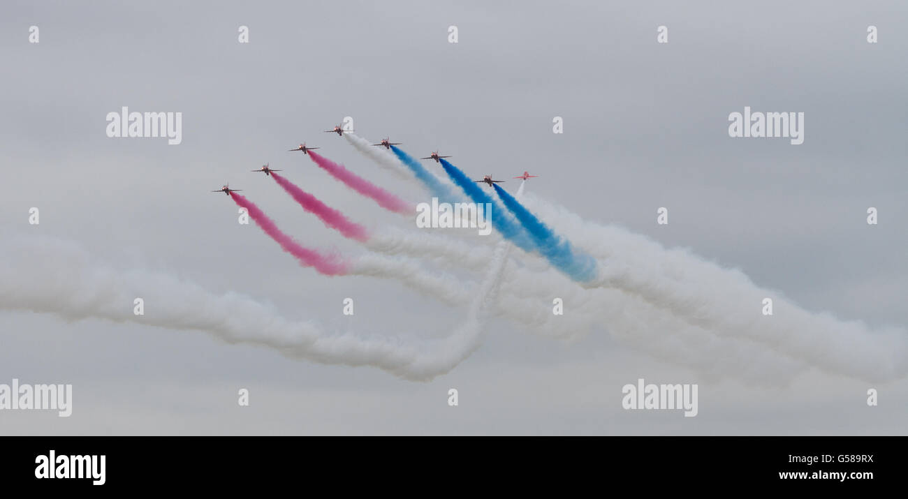 RAF Aerobatic Anzeige Mannschaft, die Red Arrows - rot durchläuft Stockfoto