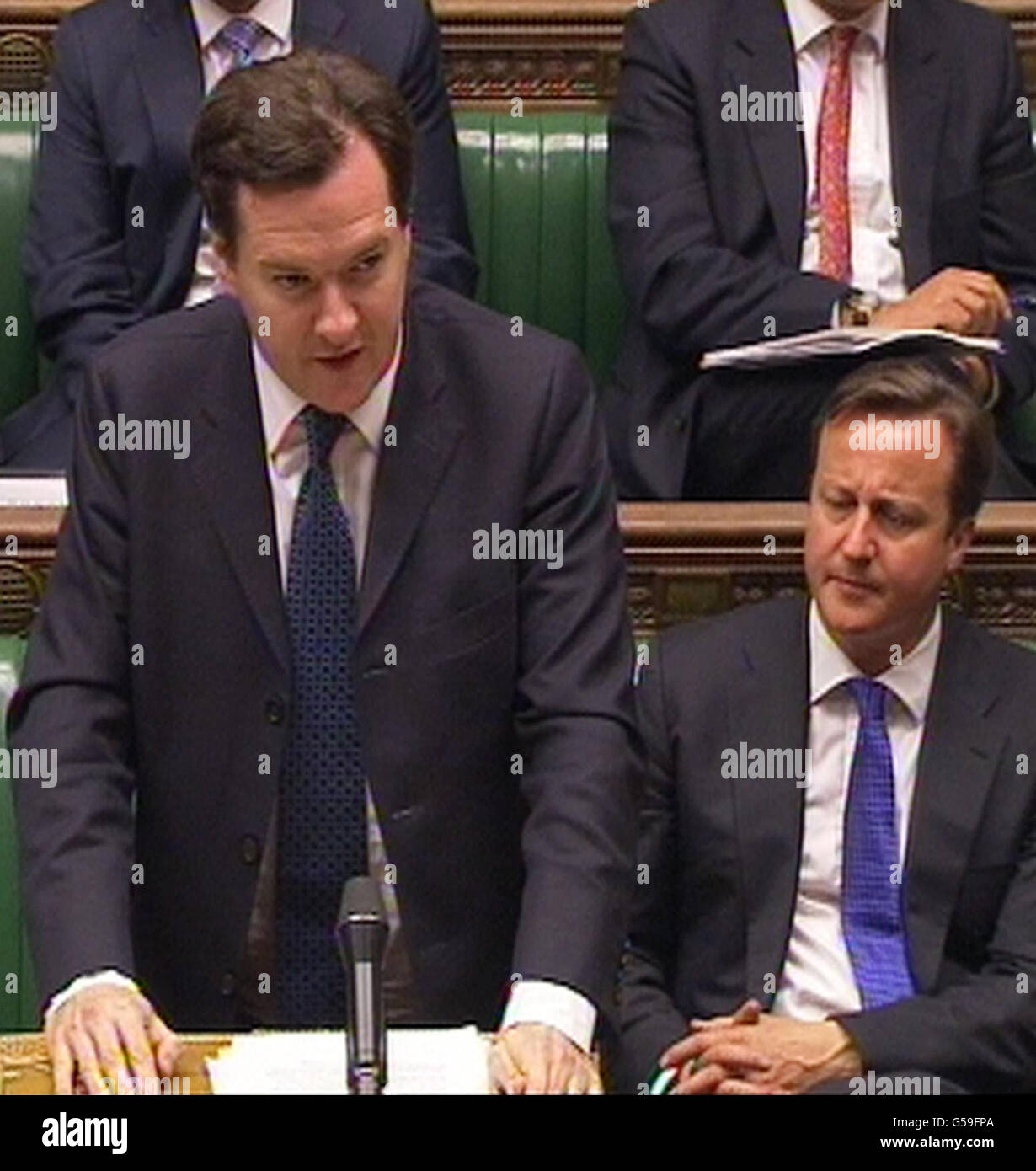 Bundeskanzler George Osborne spricht vor dem britischen Unterhaus, London, nachdem Premierminister David Cameron eine vollständige parlamentarische Untersuchung des Skandals um die Zinsmanipulierung inmitten einer Welle der Kritik an der britischen Banken eingeleitet hatte. Stockfoto