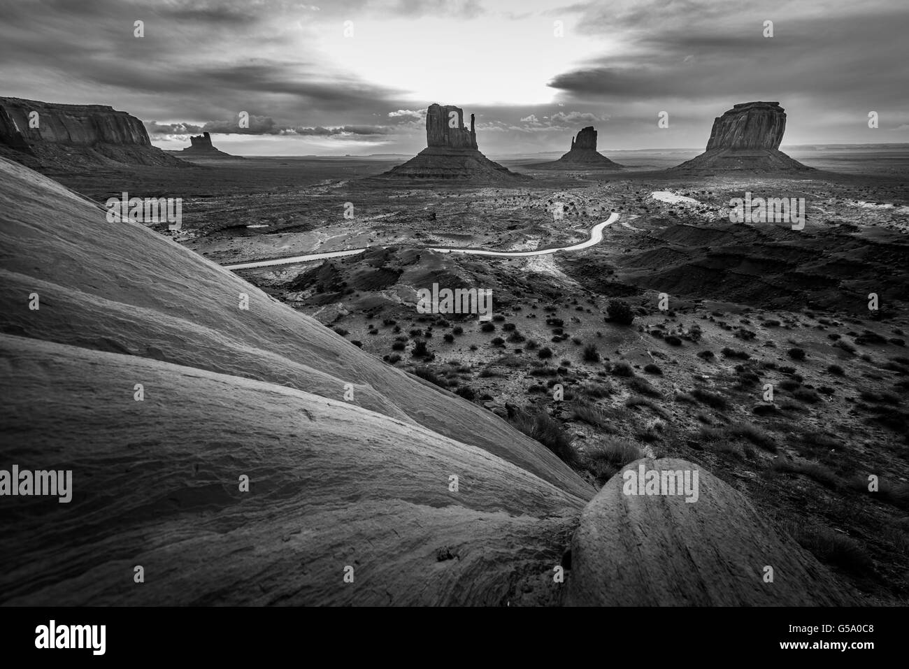 Monument Valley schwarz-weiß berühmte amerikanische Landschaften Stockfoto