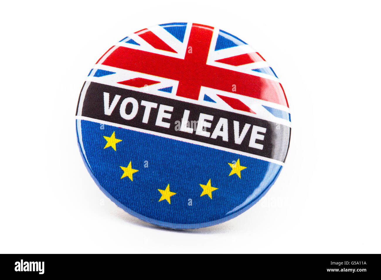 LONDON, UK - 16. Juni 2016: A Abstimmung verlassen Pin Abzeichen auf einem weißen Hintergrund - unter Bezugnahme auf das anstehende Referendum über Großbritanniens m Stockfoto