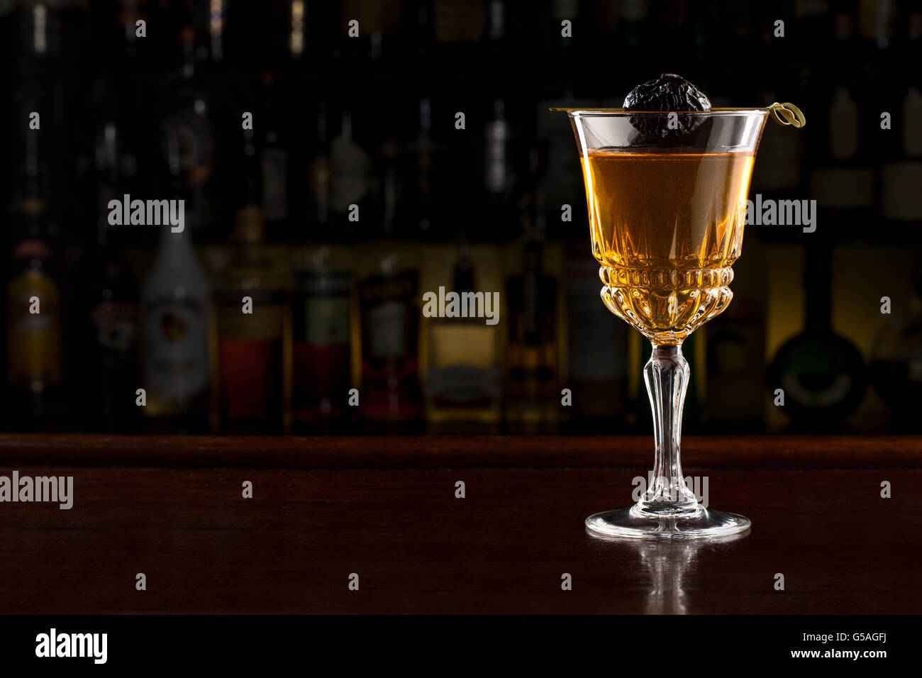 Rob Roy in Vintage Becher Glas cocktail. Stockfoto