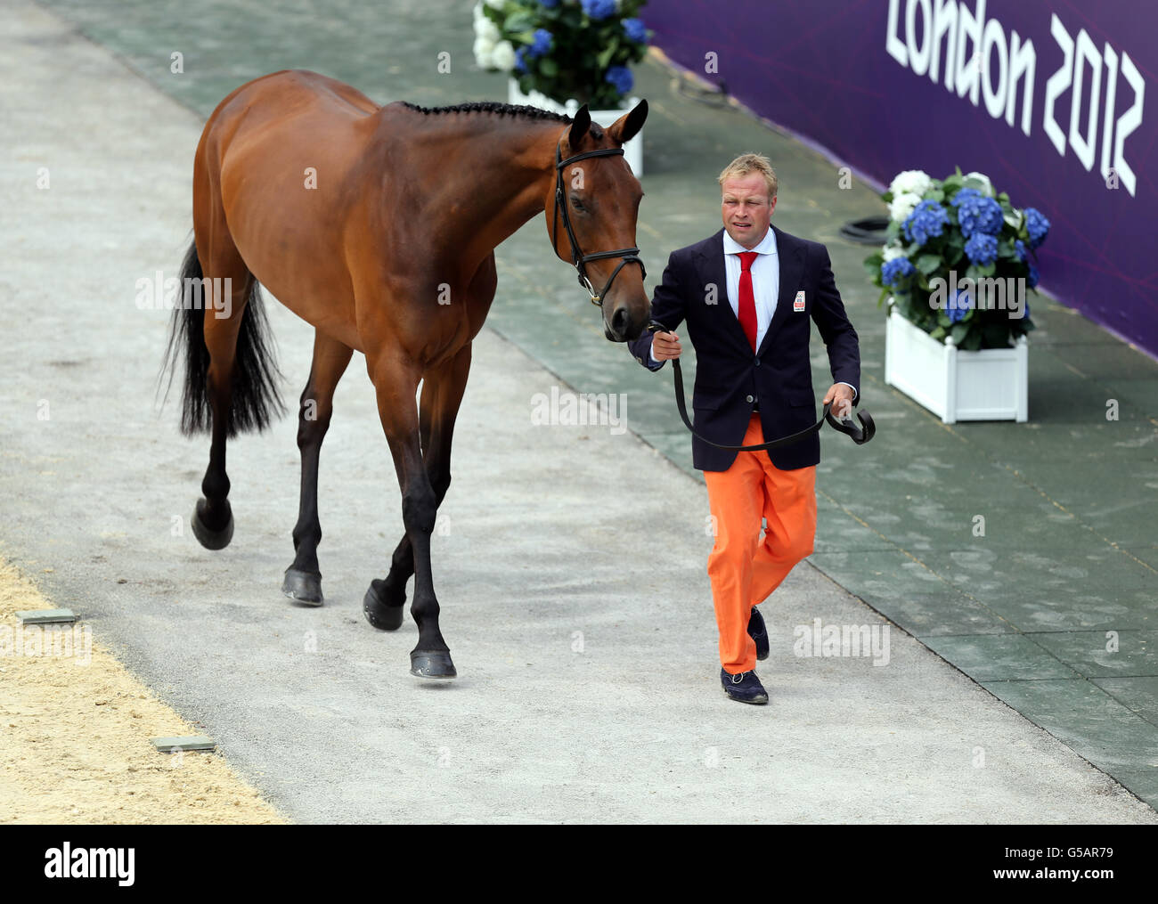 Der niederländische Andrew Heffernan mit seinem Pferd Millthyme Corolla nimmt an der ersten Eventing Olympic Horse Inspection im Greenwich Park, London, Teil. Stockfoto