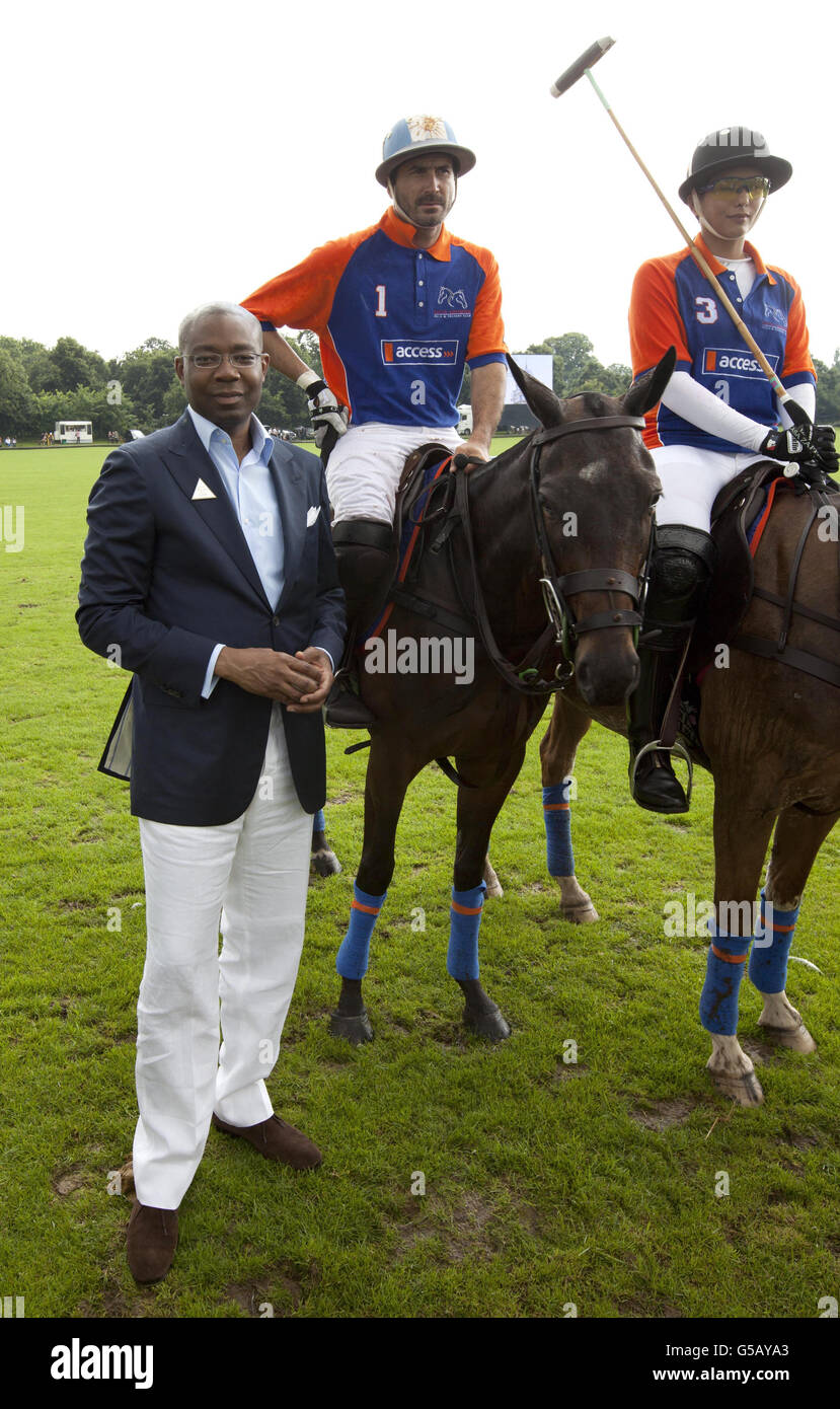 5. Zugang Bank Chukka Polo Tag Stockfoto