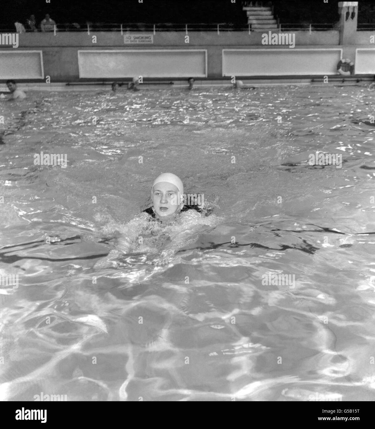 Schwimmen - Anita Lonsbrough Stockfoto