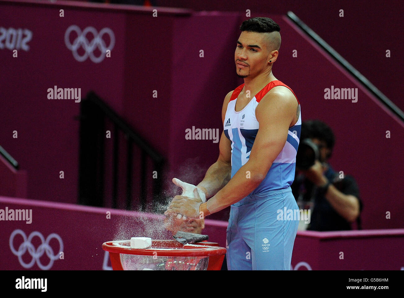 Der britische Louis Smith bereitet sich während des Trainings an der Greenwich Academy, London, auf das Pauschenpferd vor. Stockfoto