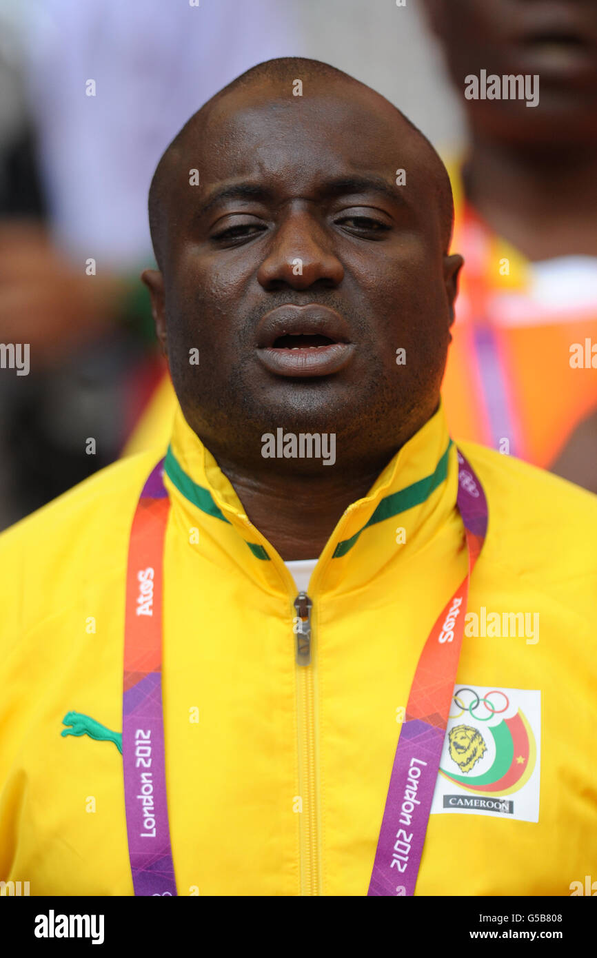 Olympische Spiele in London - Wettbewerbe vor den Spielen - Weds. Kamerun-Cheftrainer Enow Ngachu Stockfoto