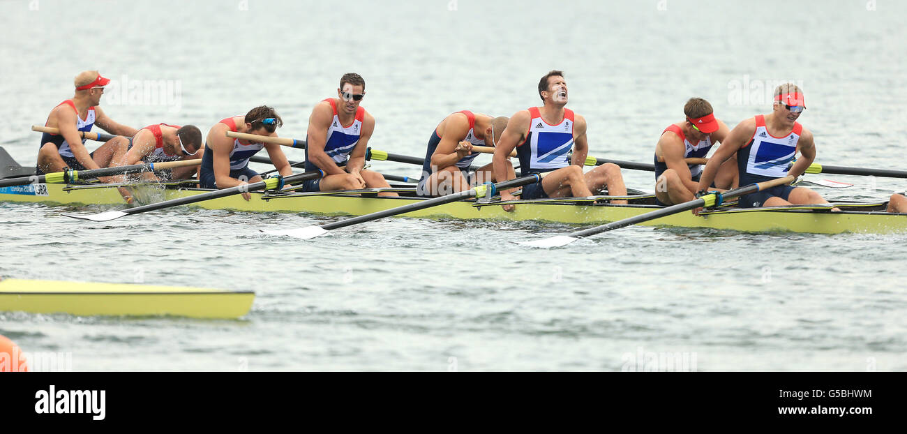 Die britische Männer-Acht-Crew von Alex Partride, James Ford, Tom Ransley, Richard Egington, mohammed Sbihi, Greg Searle, Matthew Lanridge, Constantine Louloudis und Phelan Hill gewann eine Bronzemedaille am Eton Dorney Lake, London. Stockfoto