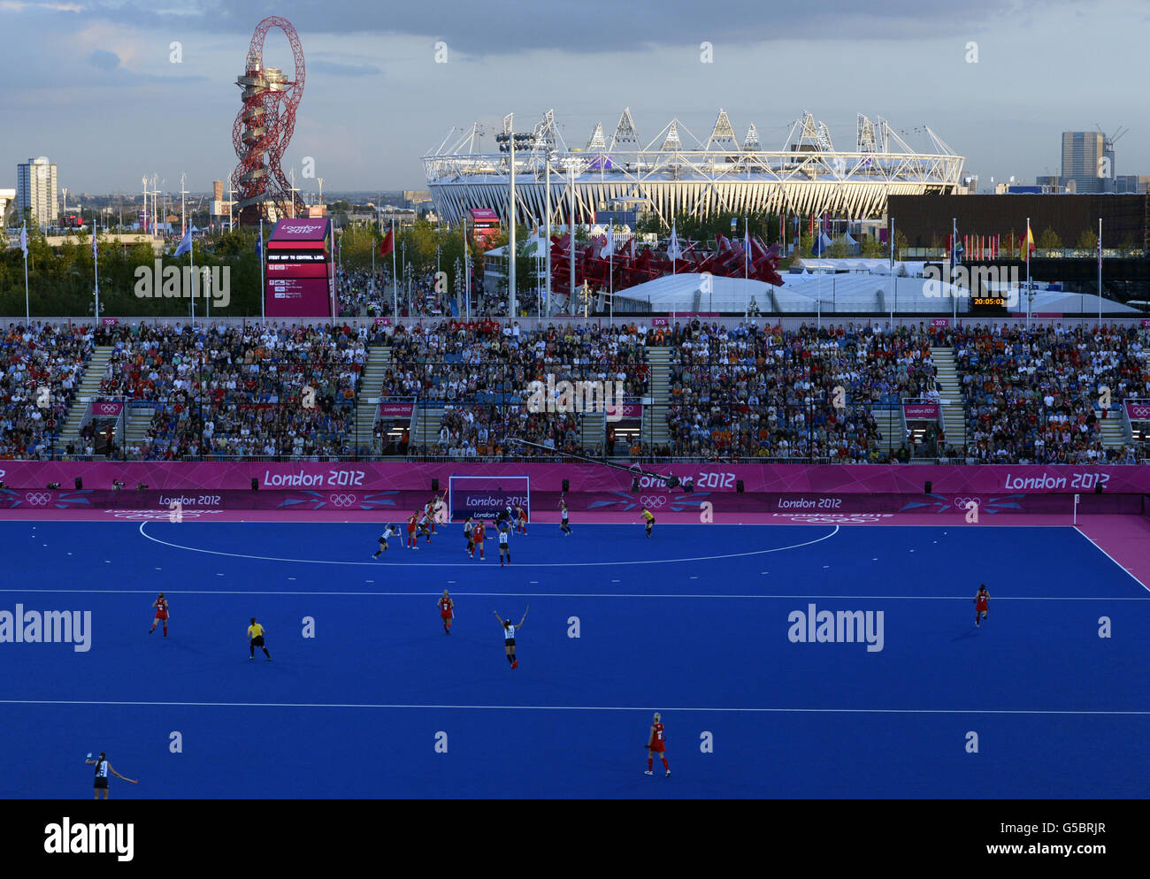 Olympische Spiele In London - Tag 12. Gesamtansicht Großbritanniens gegen Argentinien während des Halbfinales der Frauen in der Riverbank Arena. Stockfoto