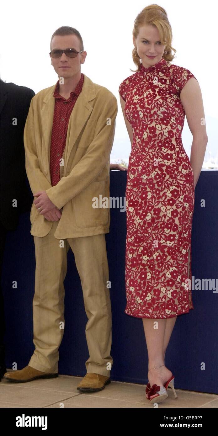 Die Schauspieler Nicole Kidman und Ewan McGregor bei den Filmfestspielen von Cannes, Frankreich. Ihr Film Moulin Rouge eröffnet heute Abend das 54. Festival, das voraussichtlich rund 40,000 Menschen anziehen wird. * 15/8/01: Schauspieler Ewan McGregor bewies, dass er es schneiden kann, indem er den Fußballhelden David Beckham schlug, um als Großbritanniens "Harpest-Mann" bezeichnet zu werden. Der 30-jährige Schauspieler führte eine Umfrage unter Lesern des Männermagazins Esquire an, um den Titel zu beanspruchen, und Beckham wurde Vizemeister. Figuren aus der Filmwelt sind die größte Gruppe in den Top 10 mit Schauspieler, und McGregors Kollege in der Produktionsfirma Natural Nylon, Jude Law Coming Stockfoto