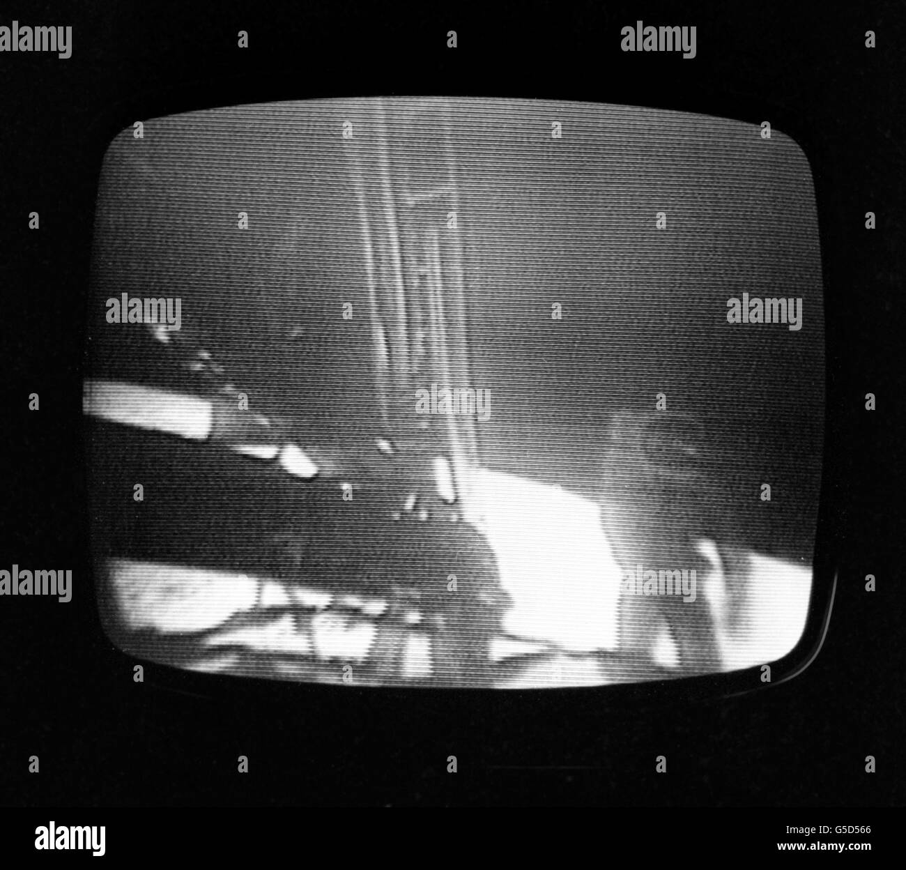 Ein Fernsehsender der Astronauten Neil Armstrong und Buzz Aldrin Der erste Mensch, der auf den Mond tritt Stockfoto