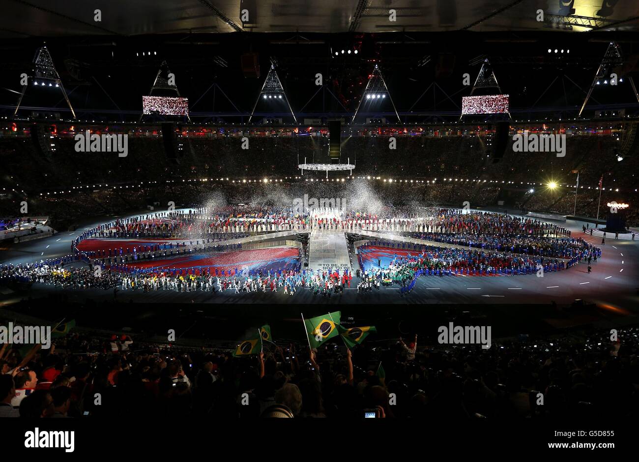 Die Abschlusszeremonie der Olympischen Spiele 2012 im Olympiastadion in London. FOTO DER RRESS ASSOCIATION. Bilddatum: Sonntag, 12. August 2012. Siehe PA Story Olympics. Bildnachweis sollte lauten: David Davies/PA Wire. NUR FÜR REDAKTIONELLE ZWECKE Stockfoto