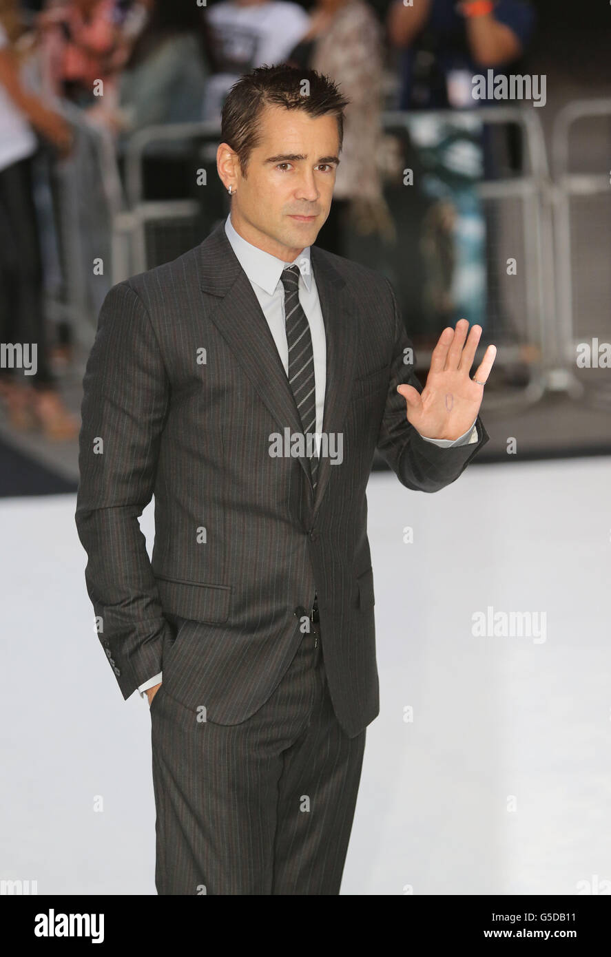 Colin Farrell kommt zur britischen Premiere von Total Recall im Vue West End in London. DRÜCKEN Sie VERBANDSFOTO. Bilddatum: Donnerstag, 16. August 2012. Bildnachweis sollte lauten: Rick Findler/PA Wire Stockfoto