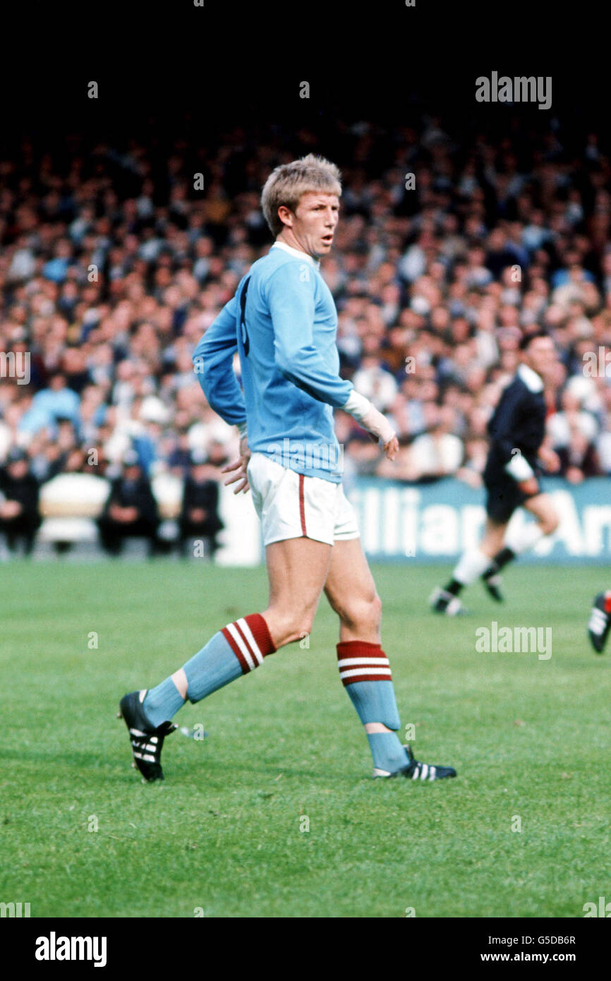 Fußball - FA Charity Shield - Manchester City / West Bromwich Albion. Colin Bell, Manchester City Stockfoto