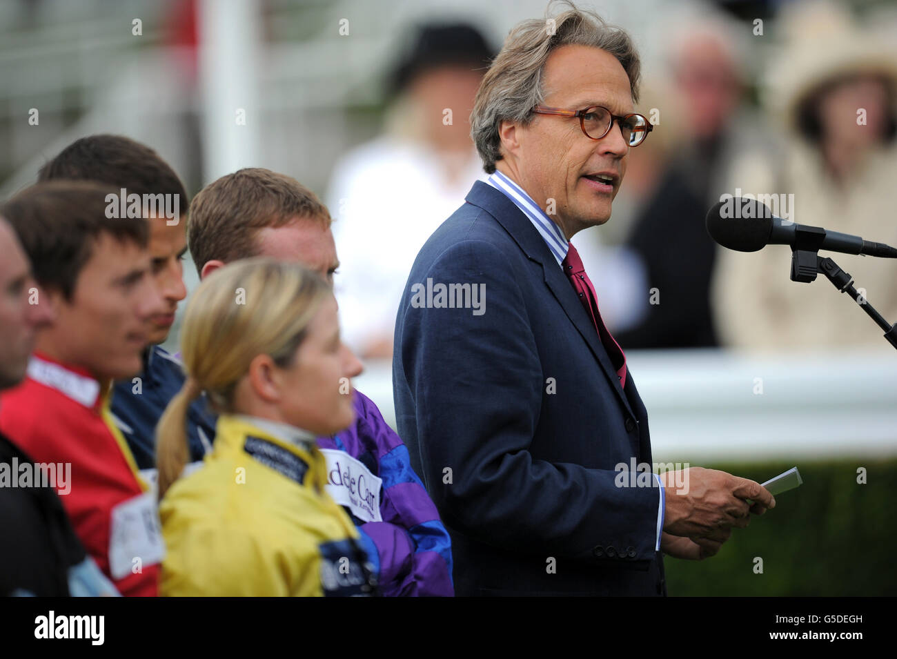 Horse Racing - Glorious Goodwood Festival 2012 - bet365 Lennox Stakes Tag - Goodwood Rennbahn Stockfoto