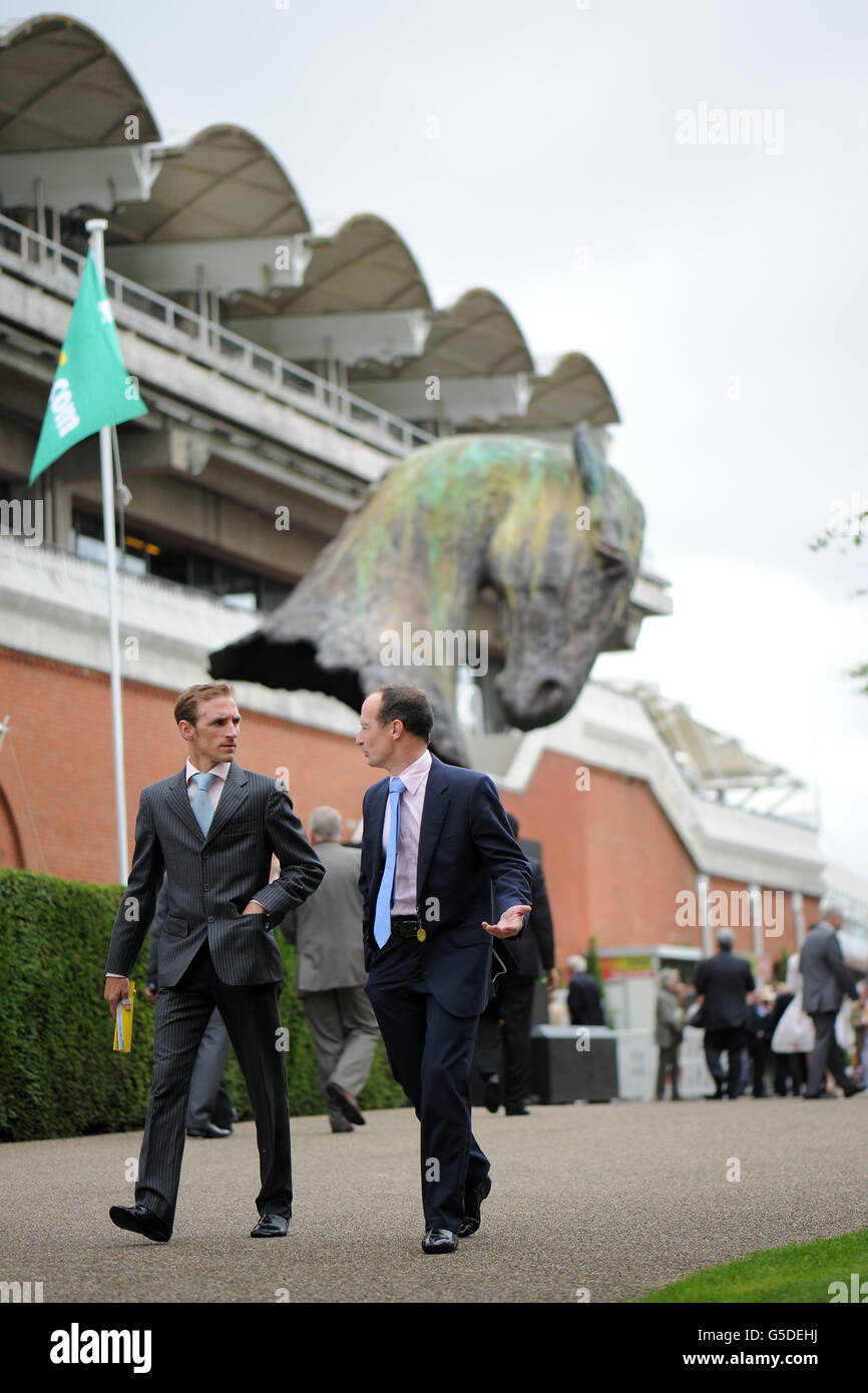 Horse Racing - Glorious Goodwood Festival 2012 - bet365 Lennox Stakes Tag - Goodwood Rennbahn Stockfoto