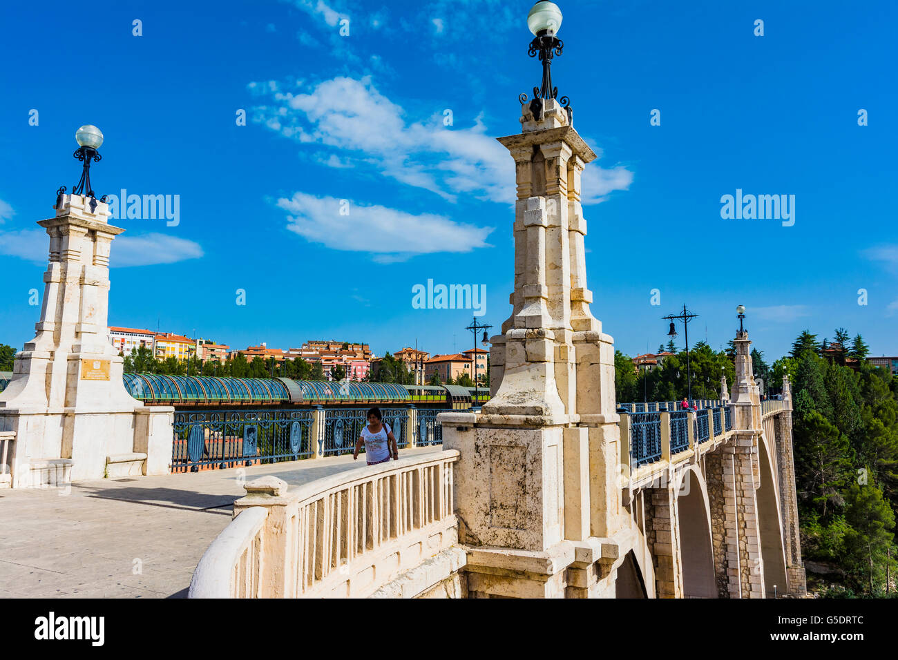 Das alte Viadukt Teruel ist eine wichtige technische Arbeit des frühen zwanzigsten Jahrhunderts. Stockfoto Das alte Viadukt Teruel ist eine wichtige technische Arbeit des frühen zwanzigsten Jahrhunderts. Stockfoto