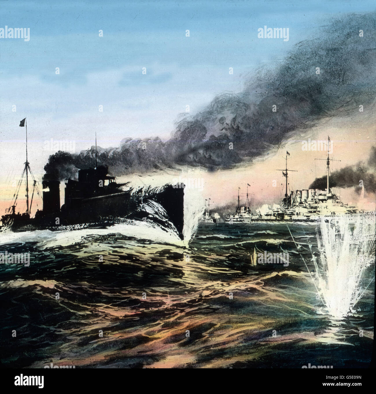 Seeschlacht bin Skagerrak. Seeschlacht am Skagerrak. Deutschland, Krieg, Weltkrieg, WWI, 1, Geschichte, historisch, 1910er Jahre, 20. Jahrhundert, archivieren, Carl Simon, Farbglas von hand schieben, Deutsch, Marine, Meer, Meer, Schiff, Schlacht, Imperial, schlagen, kämpfen, kämpfen Stockfoto