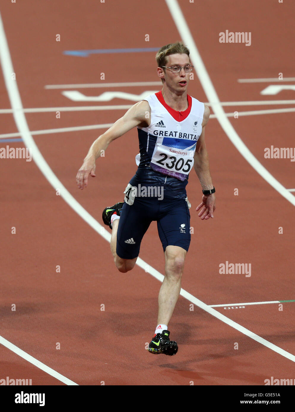 Der britische Graeme Ballard gewinnt Silber bei den Herren 100m - T36 im Olympiastadion, London. Stockfoto