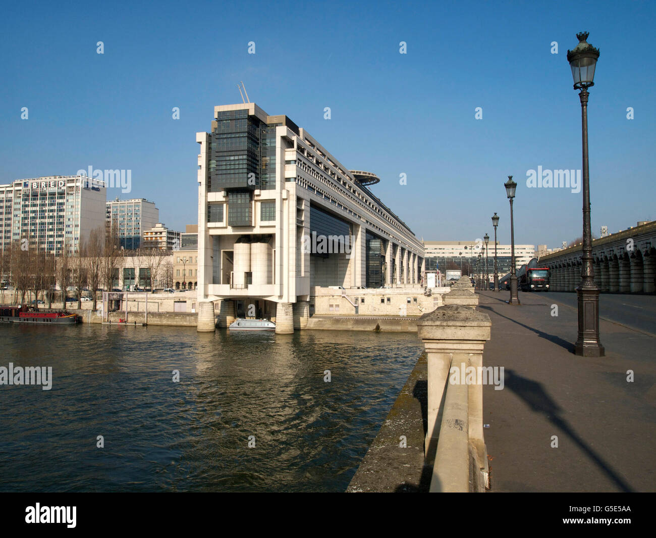 Ministerium der Finanzen, Pont de Bercy, Seine, Paris, Frankreich Stockfoto