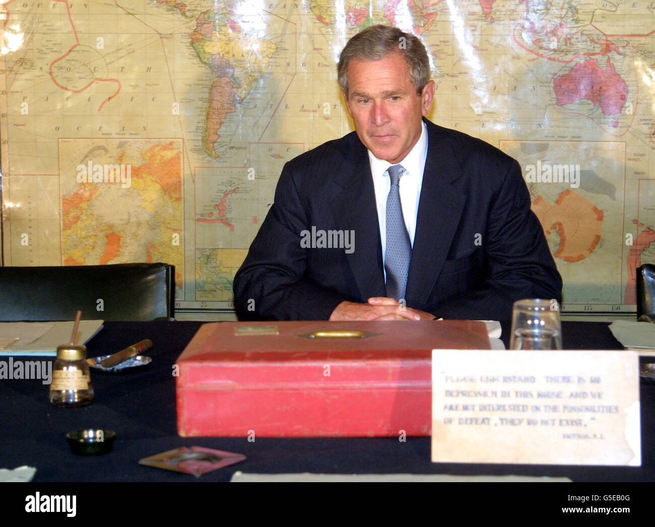 Präsident Bush Besuche War Room Stockfoto