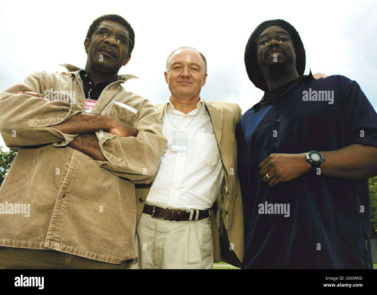 Bill Morris (L), Ken livingstone (C) und Courtney Pine (R) nehmen am Anti-Rassist-Festival Respect im Finsbury Park Teil, das Vorurteile und rassistische Einstellungen in Frage stellen soll. Stockfoto