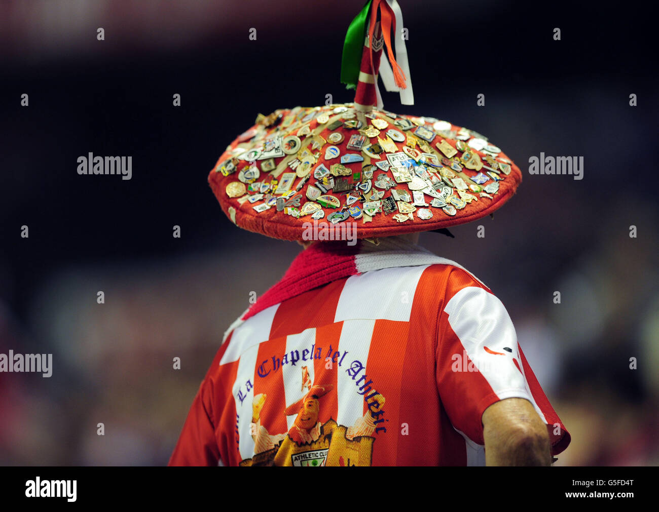 Fußball - UEFA Europa League - Gruppe I - Athletic Bilbao / Hapoel Kiryat Shmona - San Mames. Ein Athletic Bilbao Fan vor dem Spiel Stockfoto