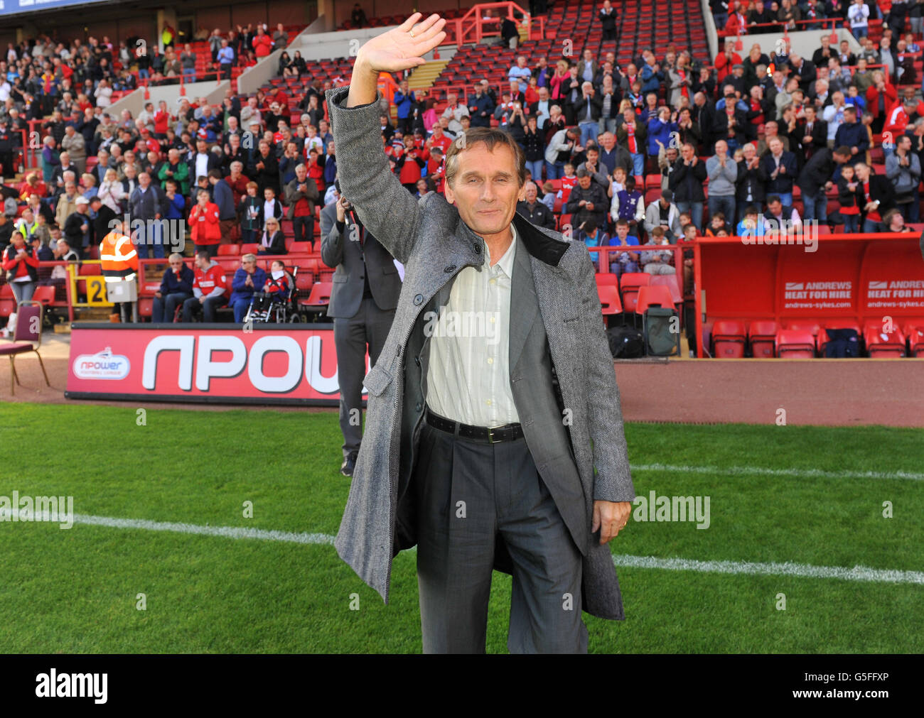 1977 European Football of the Year Allan Simonsen beim npower Football League Championship-Spiel im Valley, Charlton. DRÜCKEN Sie VERBANDSFOTO. Bilddatum: Samstag, 29. September 2012. Siehe PA Geschichte FUSSBALL Charlton. Bildnachweis sollte lauten: PA Wire. Stockfoto