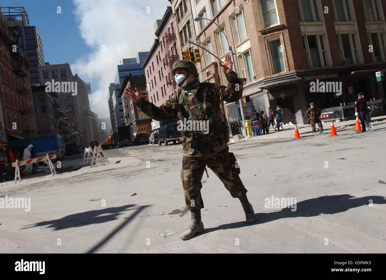 Notdienste in der Nähe des World Trade Center Manhattan, New York, nach dem Terroranschlag. Stockfoto