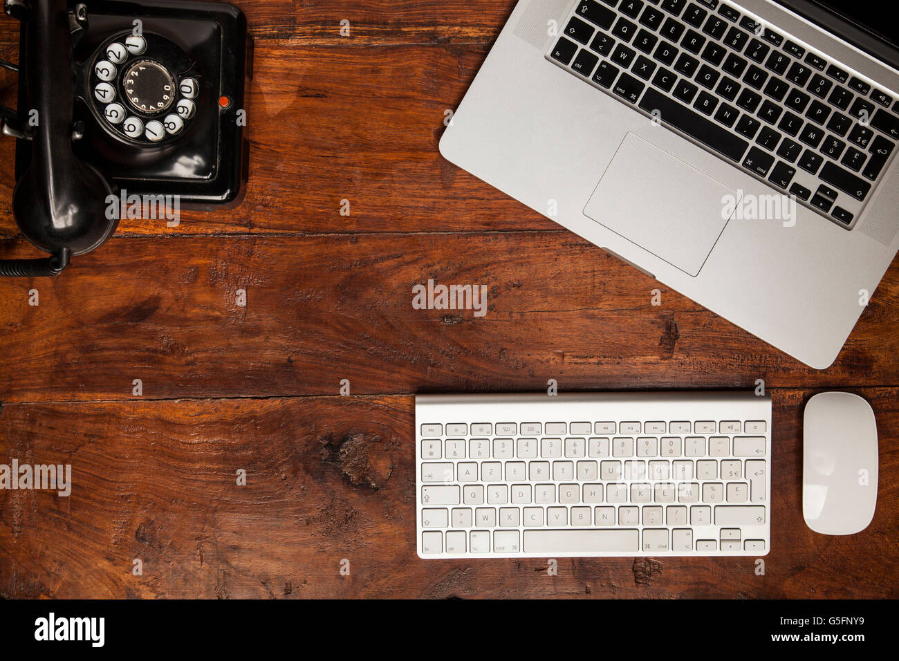 Büro-Schreibtisch, einen aufgeräumten Schreibtisch Stockfoto