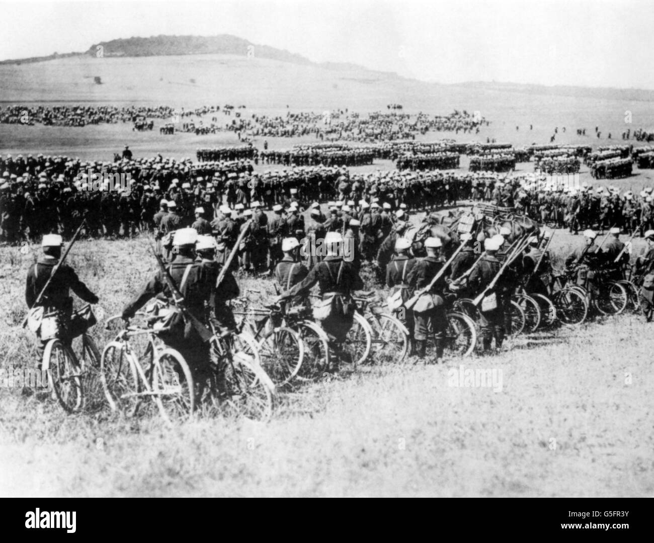 Manöver Der Armee - Frankreich. Die französische Armee auf einer Trainingsübung im Jahr 1911. Stockfoto
