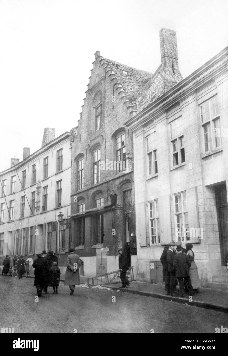 Hotel Rose in Furnes, Belgien, das während einer Mittagspause beschossen wurde. Stockfoto