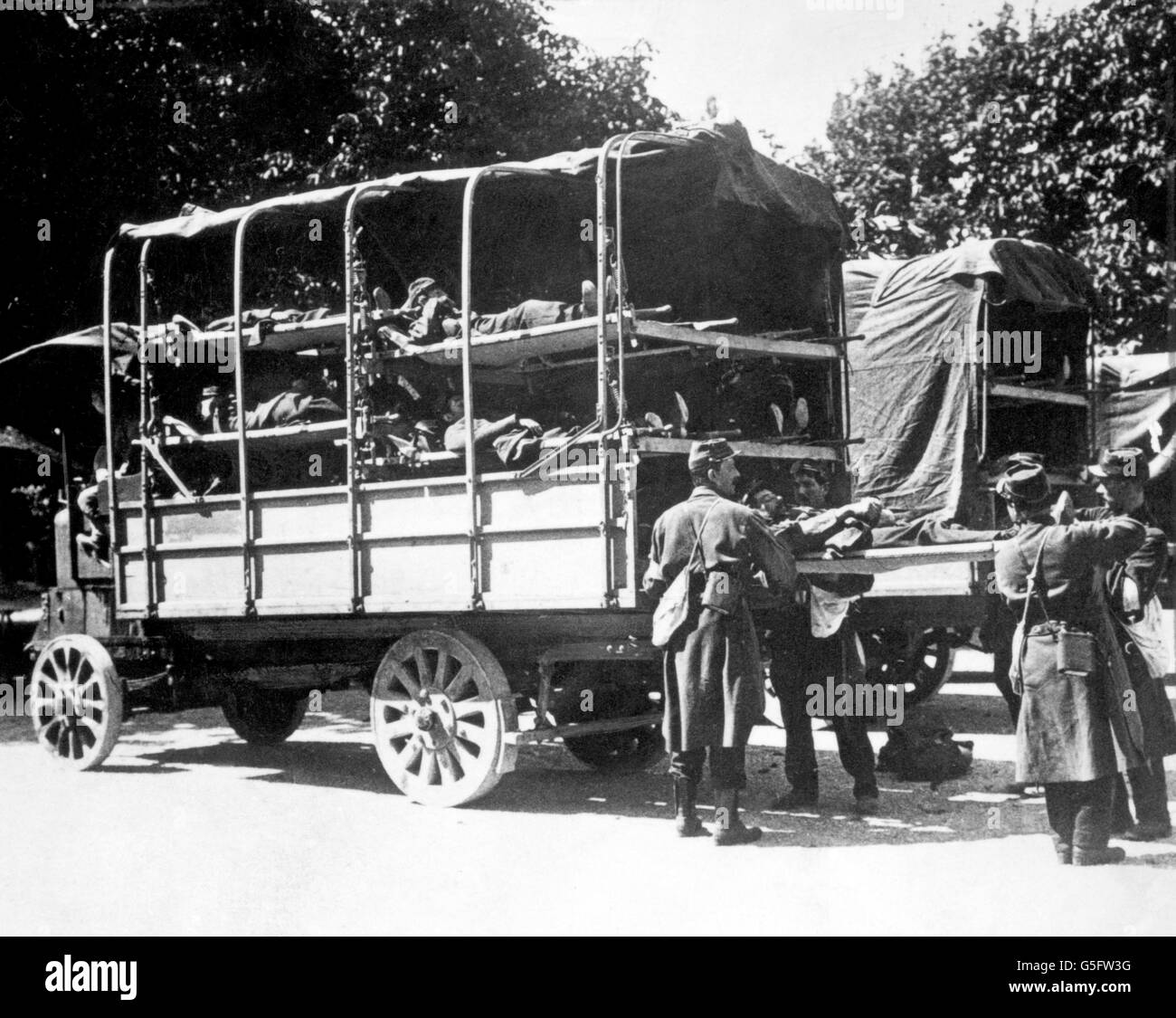 Ein französischer Krankenwagen während des Ersten Weltkriegs. Stockfoto