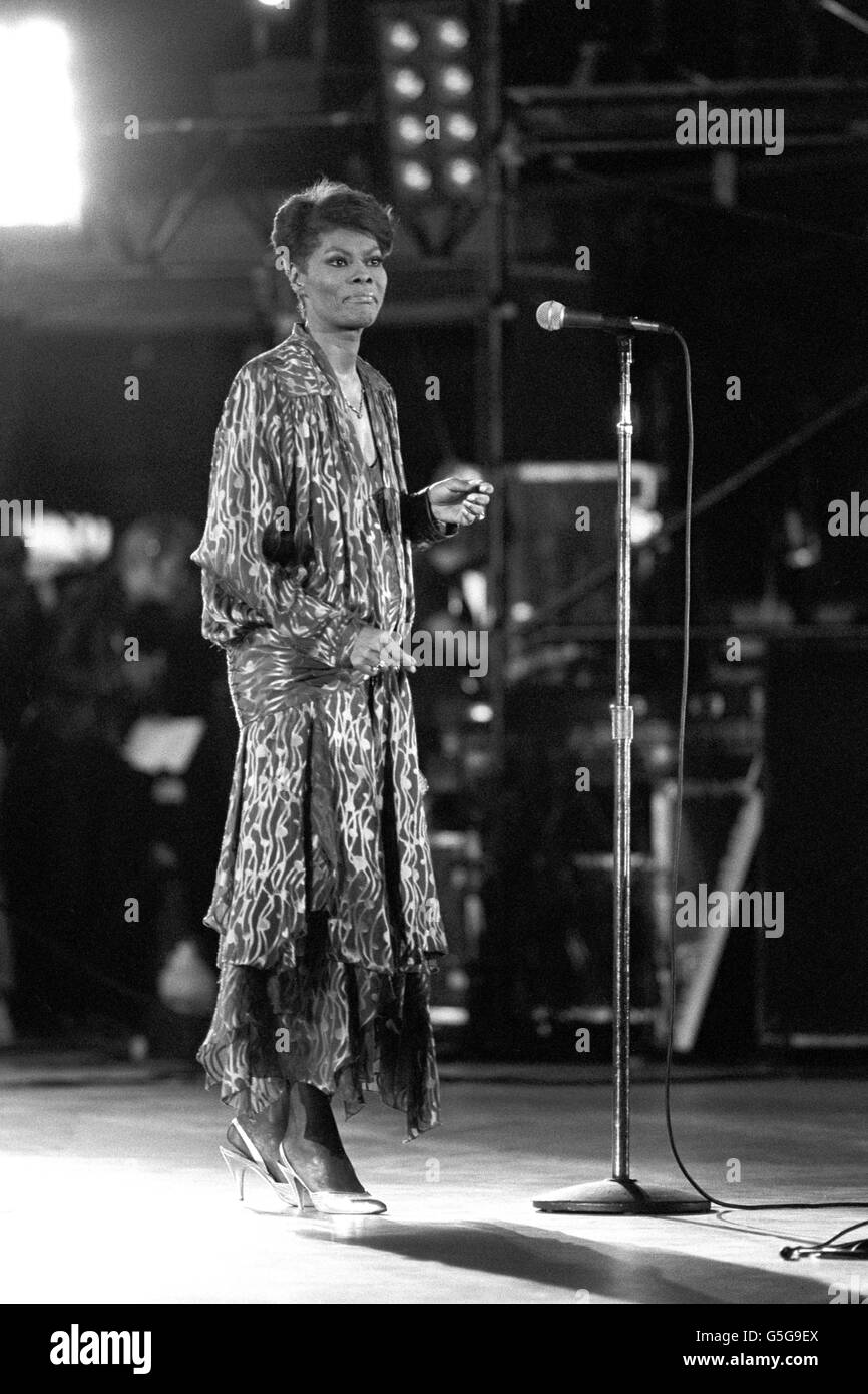 Musik, Dionne Warwick. Amerikanische Sängerin Dionne Warwick auf der Bühne. Stockfoto