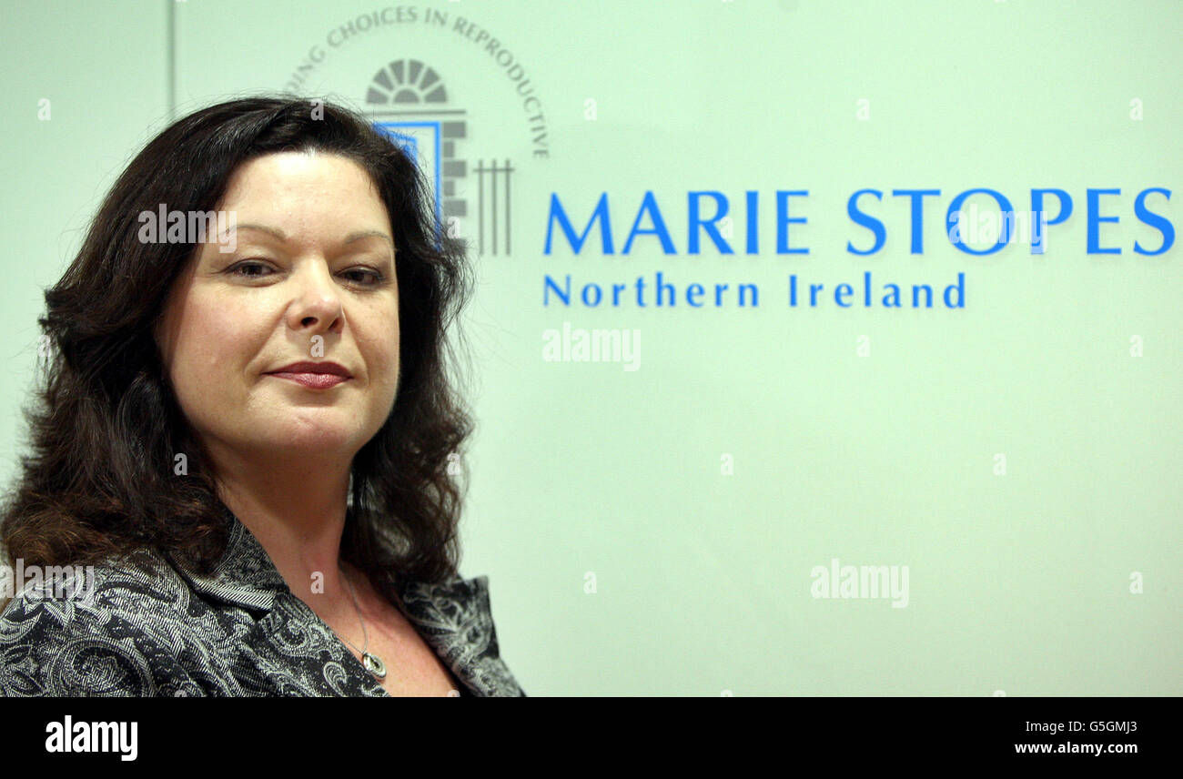 Dawn Purvis, Programmdirektorin bei Marie Stopes Northern Ireland, in ihrem neuen Büro in Belfast im Stadtzentrum. Stockfoto