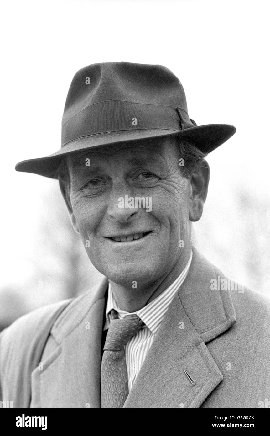 Rennpferdetrainer John Dunlop aus Castle Stables in West Sussex, wenige