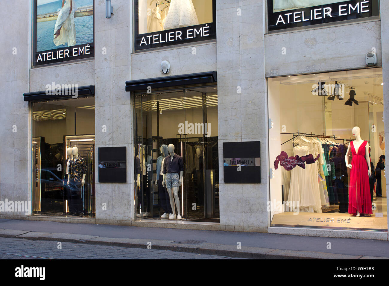 Atelier Emé, Braut High-Fashion und Accessoires, die Schaufenster im Modeviertel Milano, Via Alessandro Manzoni Stockfoto