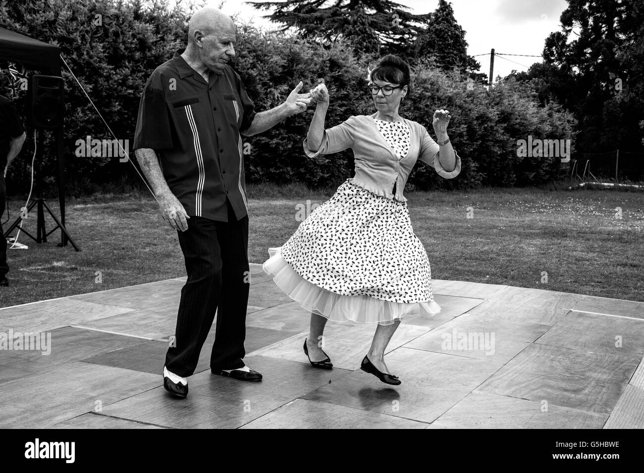 PJ-Tanzgruppe beim Maresfield Fete, Sussex, Großbritannien Stockfoto