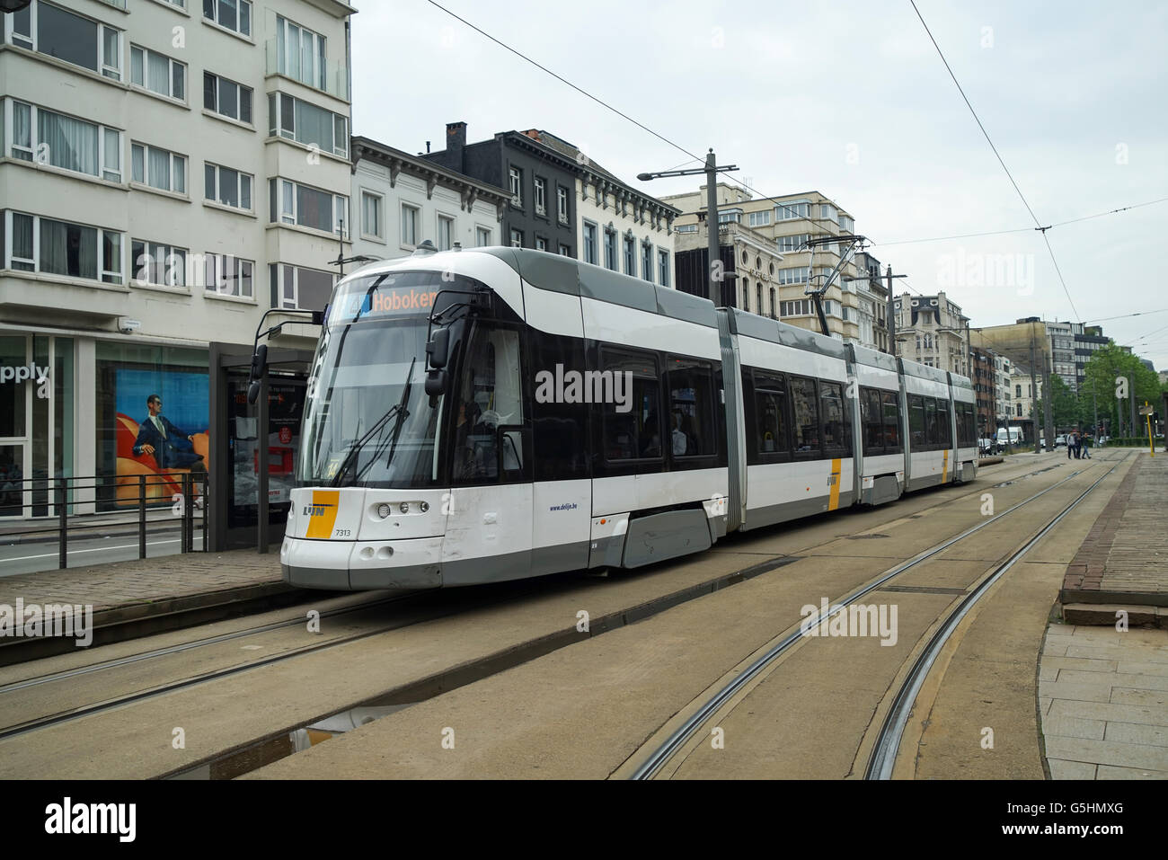 Antwerpen Bombardier Flexity 2 Niederflur-Straßenbahn Nr. 7313-5 Stockfoto