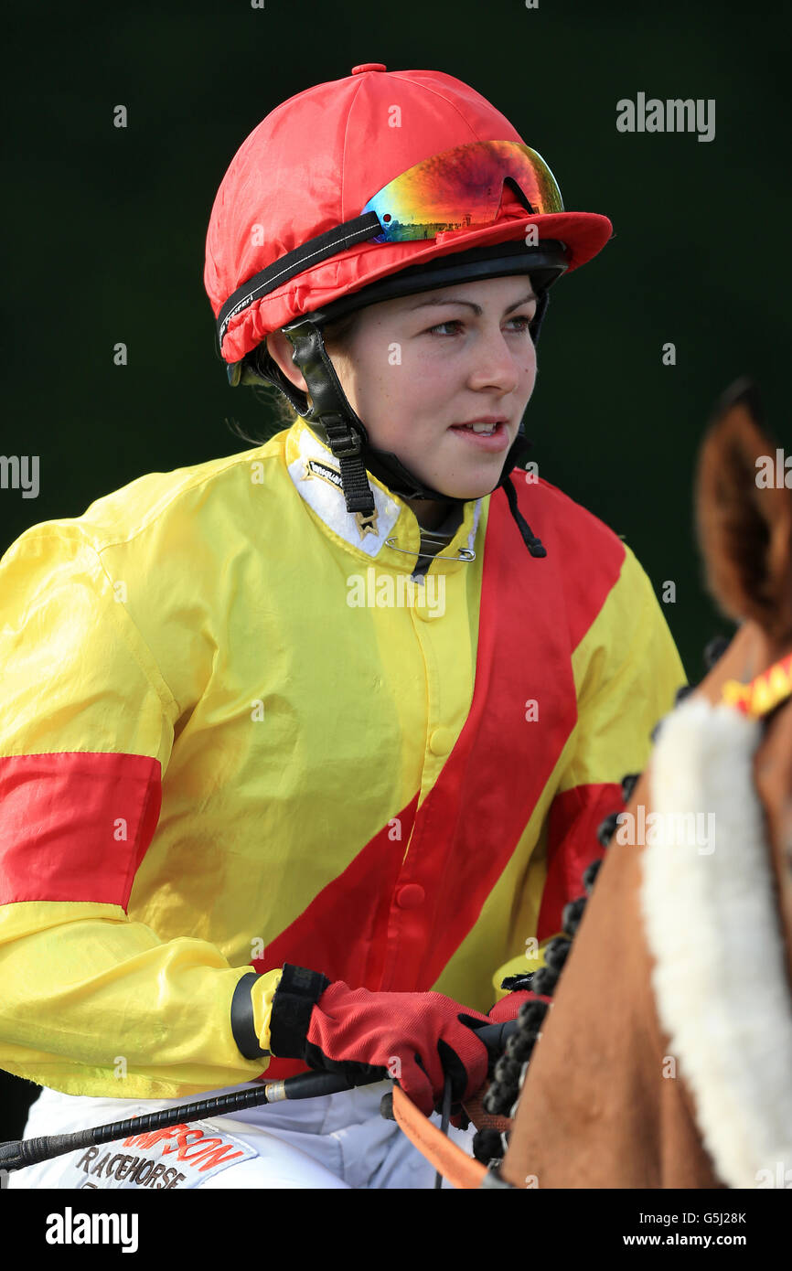 Pferderennen - Nottingham Races. Shirley Teasdale, Jockey Stockfoto