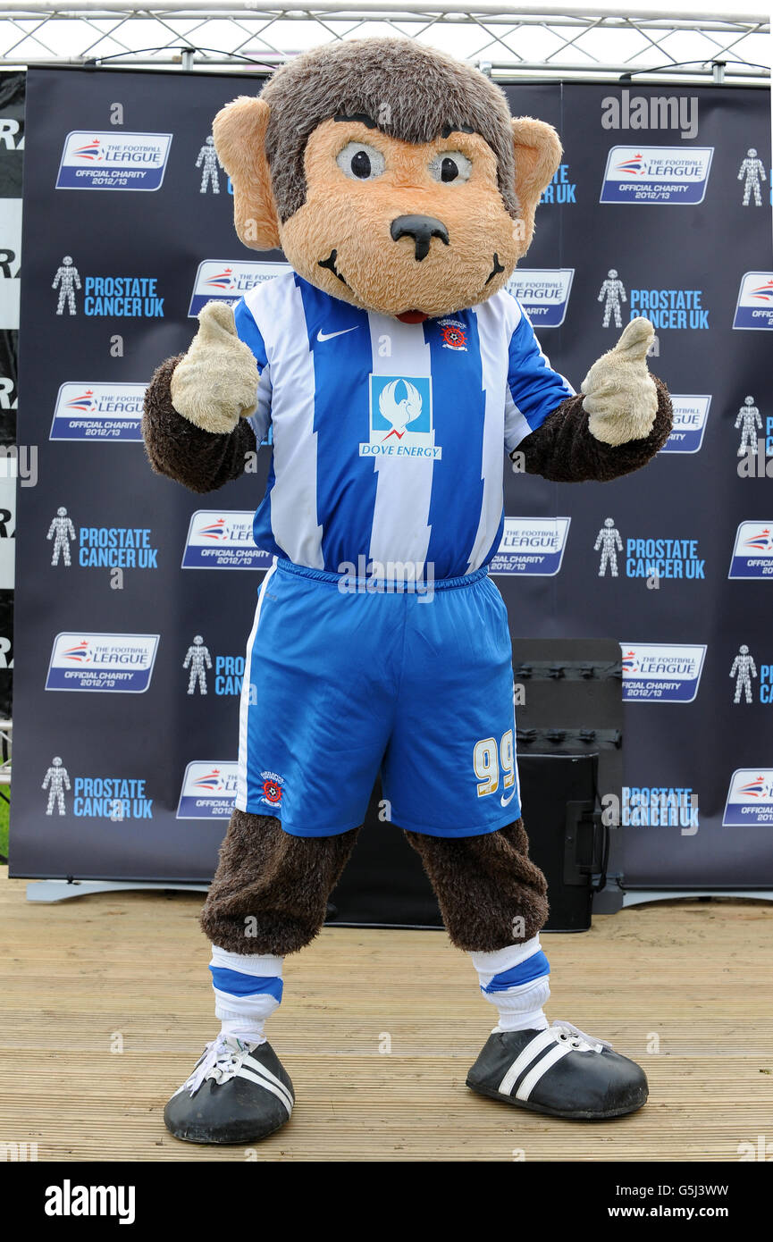 Hartlepool United Maskottchen H'Angus, nach dem Maskottchen-Rennen der Football League, zur Unterstützung von Prostatakrebs UK. Stockfoto