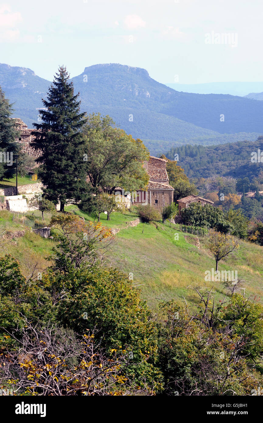 Landschaft im Herzen der französischen Cevennen-Nationalpark im vollen Herbst Stockfoto